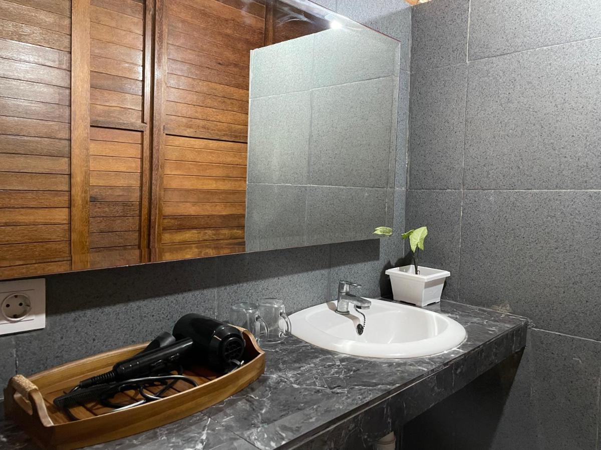 Mangrove Beach Hut Lembongan Buitenkant foto